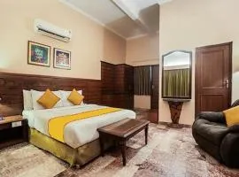 FabHotel The Dayal - 24 kms from Delhi Gate, 5 kms from Agra Fort