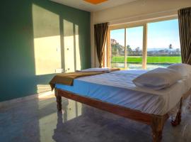 Hampi Green Hills Guest House，位于亨比的酒店