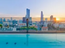 Winsuites Saigon Hotel