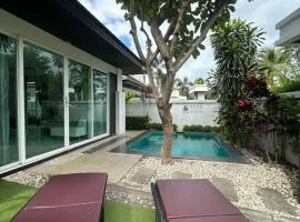 Relaxing 2BR Pool Villa I Smart TV I Fast Internet