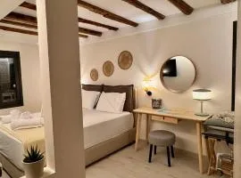 Akonelia - chora center