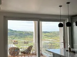 Sea view & Countryside apartment in Manikata