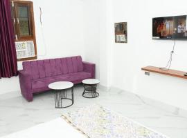 Hotel Ramdoot，位于Sarāi Ajitmal的酒店