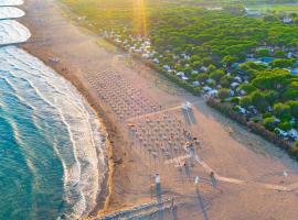 卡瓦利诺野营村酒店，位于卡瓦利诺的酒店