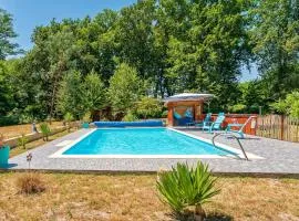 Gîte Au Milieu D'un Airial