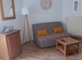 Appartement T2 Vue montagne，位于科特雷的酒店