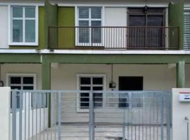 Puteri Homestay Melaka，位于Kampong Ayer Resam的酒店