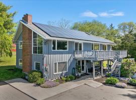 Unique Retreat with Private Patio, 4 King Beds and BBQ