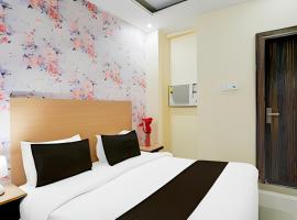 Hotel Elite rooms & Banquet，位于Prayagraj的酒店