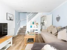 Parkland House by Grandeur Property