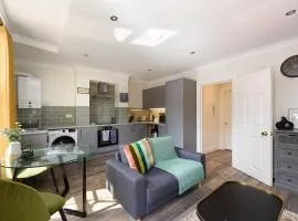 Stylish 1-BR Flat at Town Centre