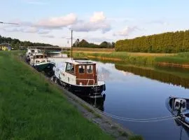 Kamers, strand Nijstad