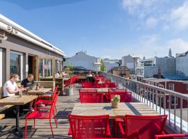 Loft - HI Eco Hostel，位于雷克雅未克的酒店