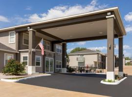 Days Inn by Wyndham Suites Fredericksburg，位于弗雷德里克斯堡的酒店