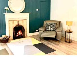 Shangri - La Spacious Family Townhouse，位于基拉尼的酒店