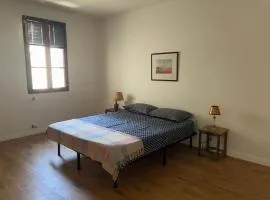 Le Dorat Bright & Quiet