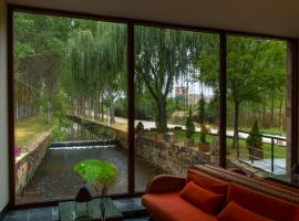 Hotel Molino Las Ricas Horas，位于皮苏埃加河畔萨利纳斯的酒店