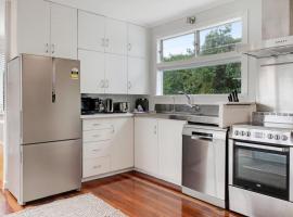 Countryside 3BR Family Home near Airport