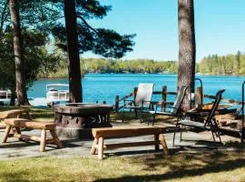Spider Lakefront Balcony-Scenic views-Ice Fishing!