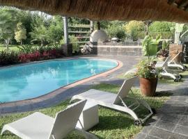 Sunbirds Lodge Chobe，位于卡萨内的带泳池的酒店