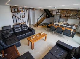 Penthouse Stay & Relax Itagui，位于伊塔圭的酒店