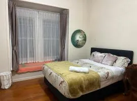 One Bedroom Villa Spacious Room,Amazing Location All Perks