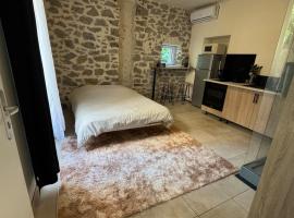 Le Cocon Verdoyant du Sud，位于Graissessac的酒店