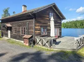 Lovely Home In Gränna With Lake View