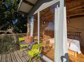Cabane perchée romantique avec climatisation à St Paulien - FR-1-582-535