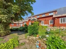 4 Bedroom Awesome Apartment In Höör