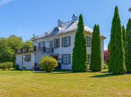 Amazing Home In Hultsfred With Sauna，位于胡尔茨弗雷德的酒店