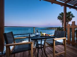 无限蓝精品酒店及Spa - 仅限成人，位于赫索尼索斯的海滩酒店