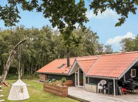 Three-Bedroom Holiday Home In Thyholm，位于蒂霍尔姆的酒店