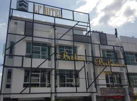 LF Hotel Tapah，位于金宝的酒店