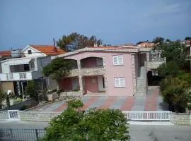 Apartmani Mira