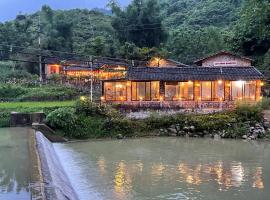 Lan Rừng Homestay，位于Lũng Niêo的酒店