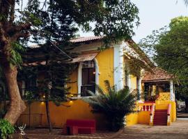 Casa Do Leão A 150 year Old Portuguese Home，位于尼禄的酒店