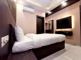 Hotel VK Inn, Near Prayagraj Junction