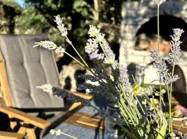 Cozy apartment with private yard