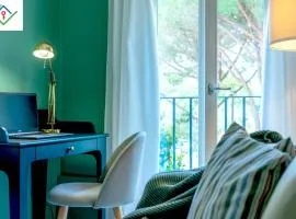 Mansarda Chic con Parcheggio Privato by TuscanyWeGo