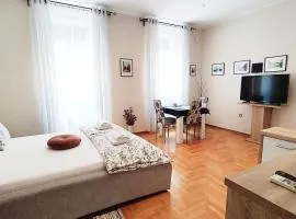 Lavender - City Room with free parking