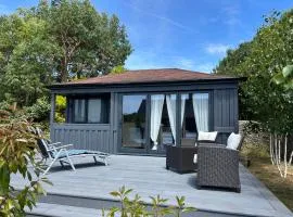 Stylish Cabin in East Sussex near Newhaven ferry
