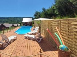 Solina - Jezioro Solińskie - Domki，位于沃乌科维亚的酒店