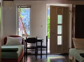 Bozovic Apartments I