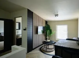 Aki Banda Suites