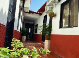 Hostal Y Hospedaje Familiar Amanecer del Valle 2，位于巴耶杜帕尔的酒店