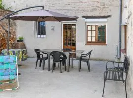 4 Bedroom Cozy Home In Aiguillon