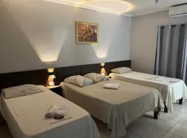 Hotel Tropicália próximo a 25 de março , Brás e Bom Retiro "Com estacionamento conveniado ao lado do hotel"
