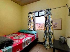 Hostal León，位于克萨尔特南戈的酒店