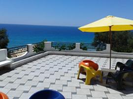 Akis Apartments Kontogialos-Pelekas，位于派莱卡斯的海滩酒店